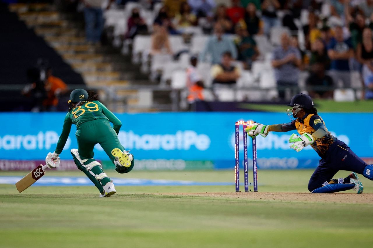 Anushka Sanjeewani runs Shabnim Ismail out, South Africa Women vs Sri Lanka Women, Women's T20 World Cup 2023, Cape Town, February 10, 2023