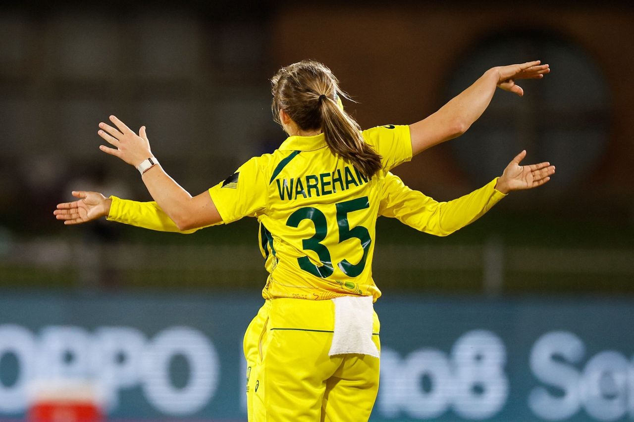 Georgia Wareham celebrates after dismissing Shobana Mostary, Australia vs Bangladesh, Women's T20 World Cup, Gqeberha, February 14, 2023