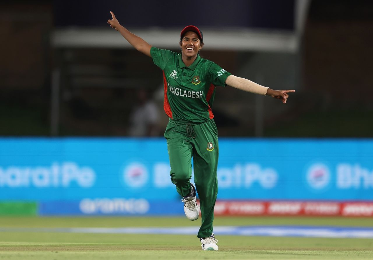 Shorna Akter celebrates the dismissal of Alyssa Healy, Australia vs Bangladesh, Women's T20 World Cup, Gqeberha, February 14, 2023