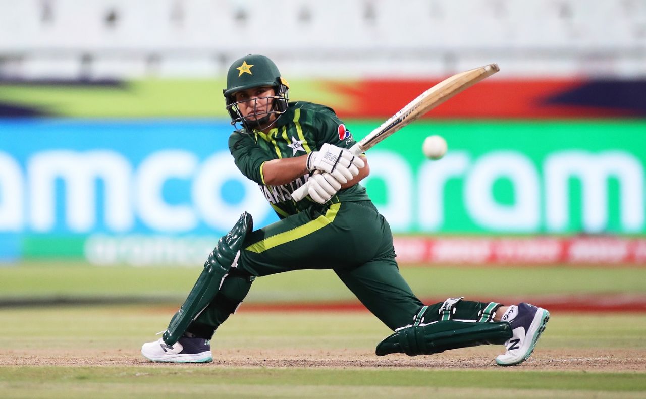 Nida Dar nails the sweep, Pakistan vs Ireland, Women's T20 World Cup, Cape Town, February 15, 2023