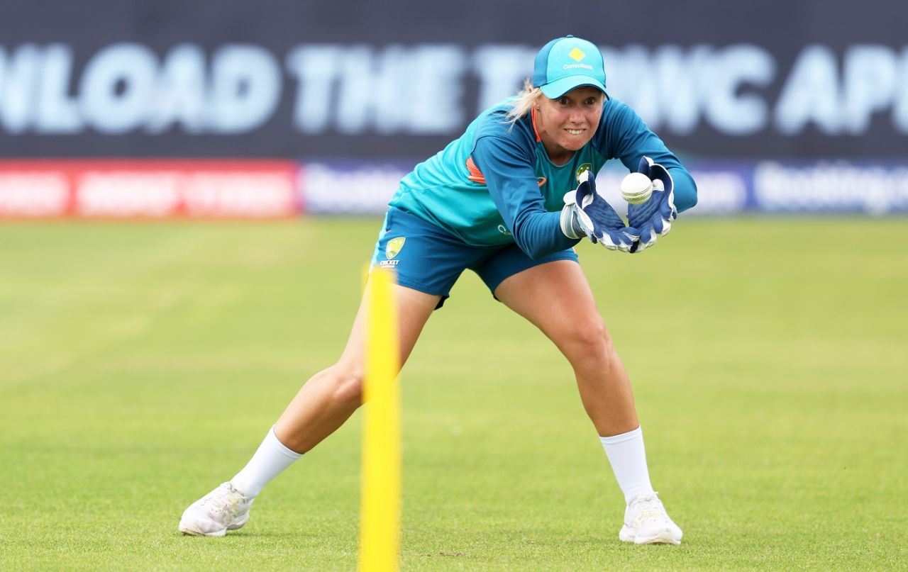 Alyssa Healy goes through keeping drills ahead of the game, Australia vs Sri Lanka, Women's T20 World Cup, Gqeberha, February 16, 2023