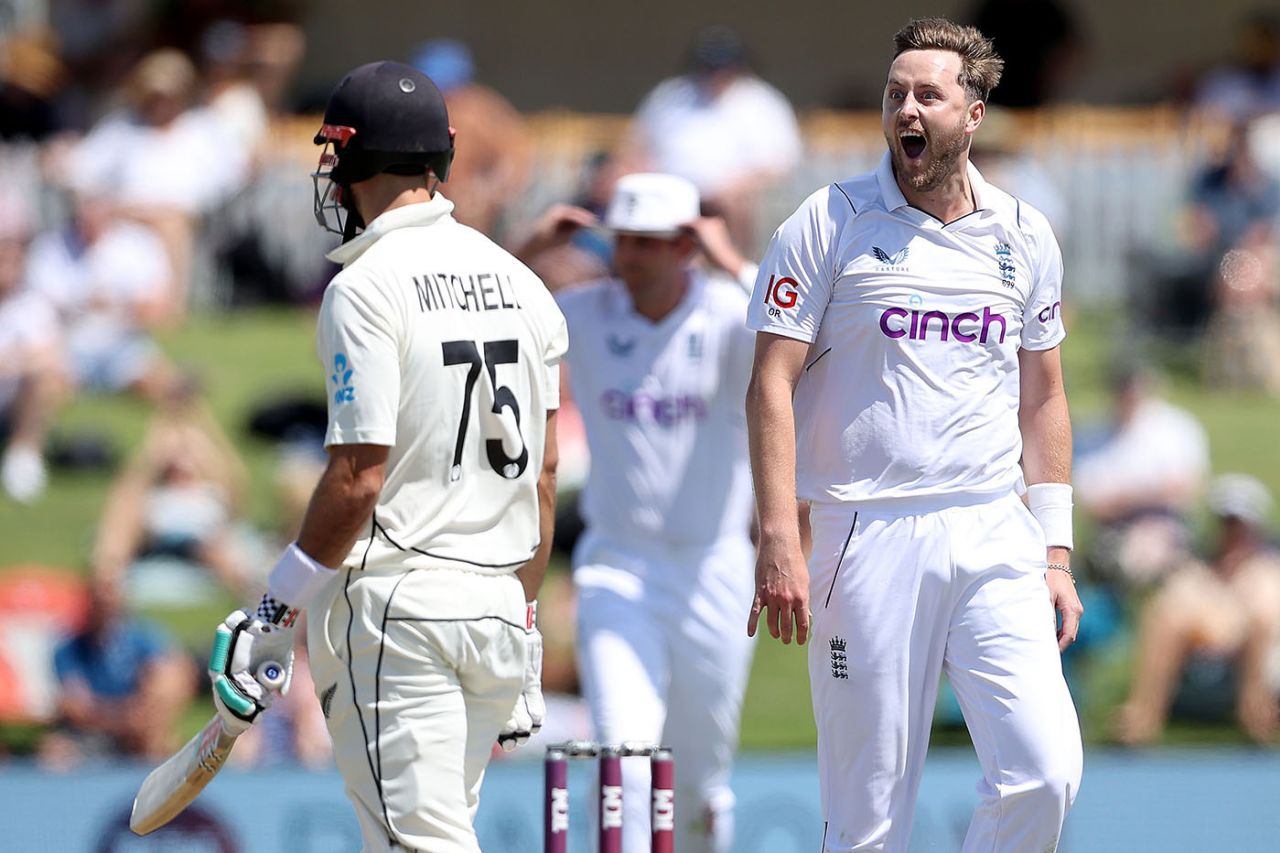 Ollie Robinson gets up close and personal with Daryl Mitchell, New Zealand v England, 1st Test, Mount Maunganui, 2nd day, February 17, 2023