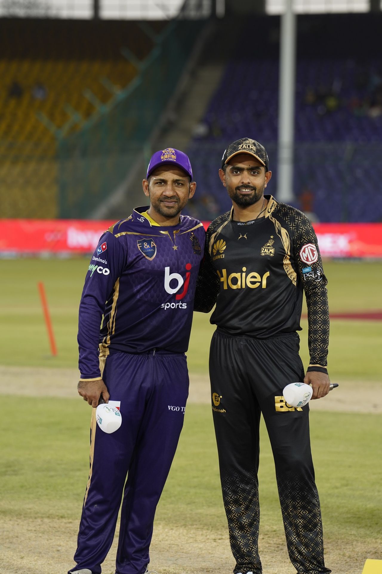 Babar Azam and Sarfaraz Ahmed pictured at the toss, Peshawar Zalmi vs Quetta Gladiators, PSL 2023, Karachi, February 20, 2023