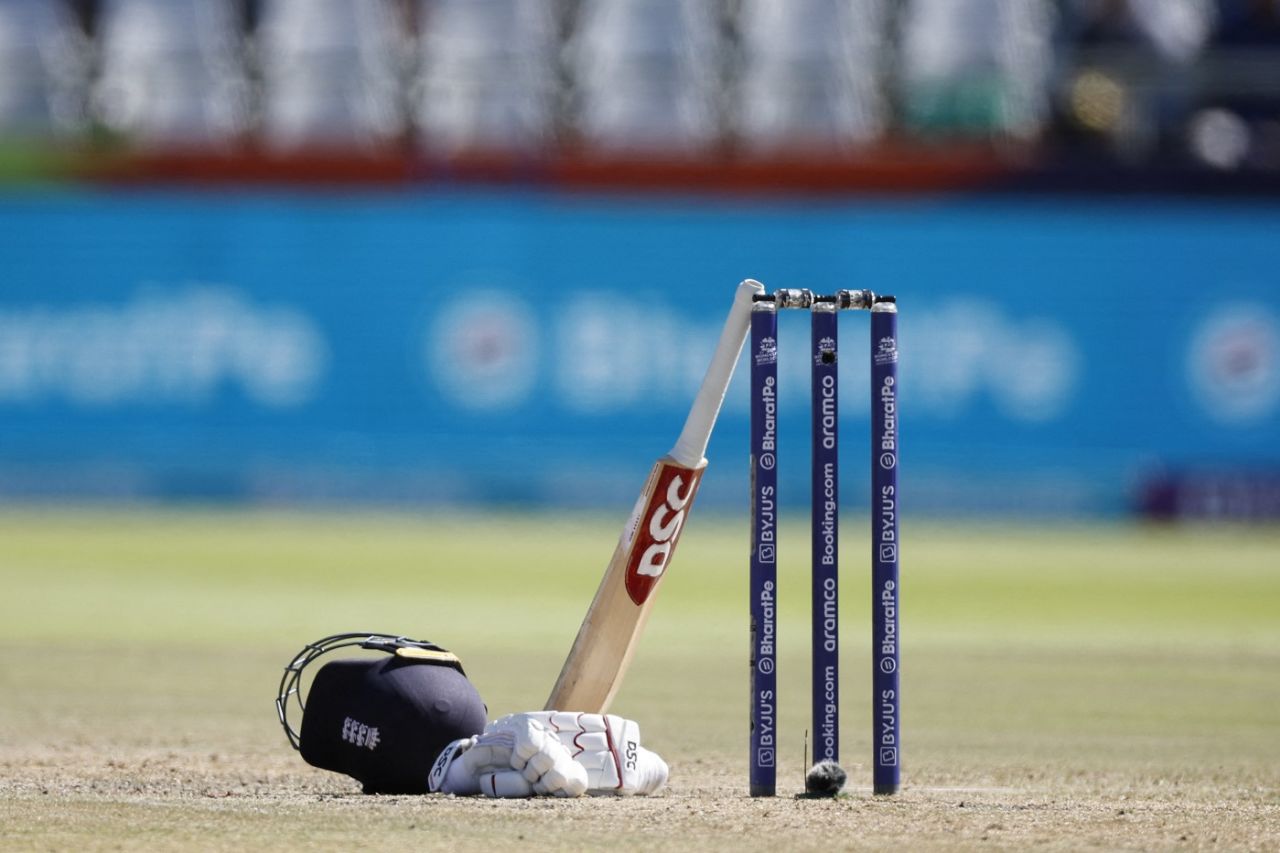 A cricket gear lies during a drinks break, England vs Pakistan, Women's T20 World Cup, Cape Town, February 21, 2023