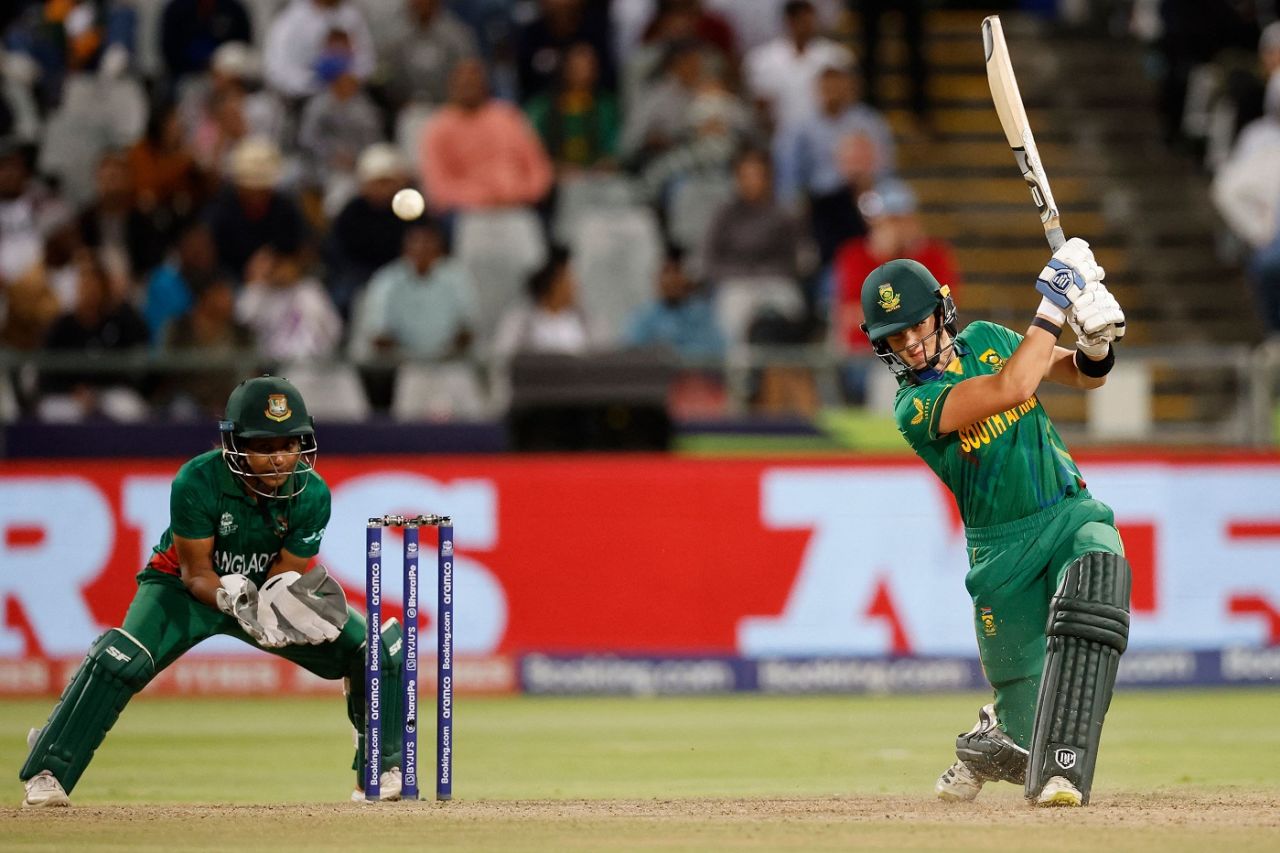 Laura Wolvaardt goes inside out, South Africa vs Bangladesh, Women's T20 World Cup, Cape Town, February 21, 2023