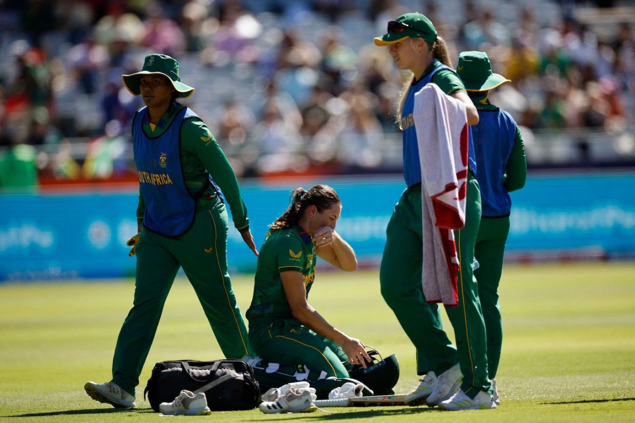 Tazmin Brits takes a break to catch her breath, England vs South Africa, Women's T20 World Cup, semi-final, Cape Town, February 24, 2023