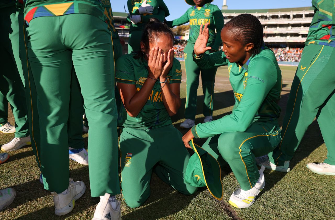 Shabnim Ismail and Ayabonga Khaka, South Africa's bowling stars, let the moment sink in, South Africa vs England, Women's T20 World Cup semi-final, Cape Town, February 24, 2023