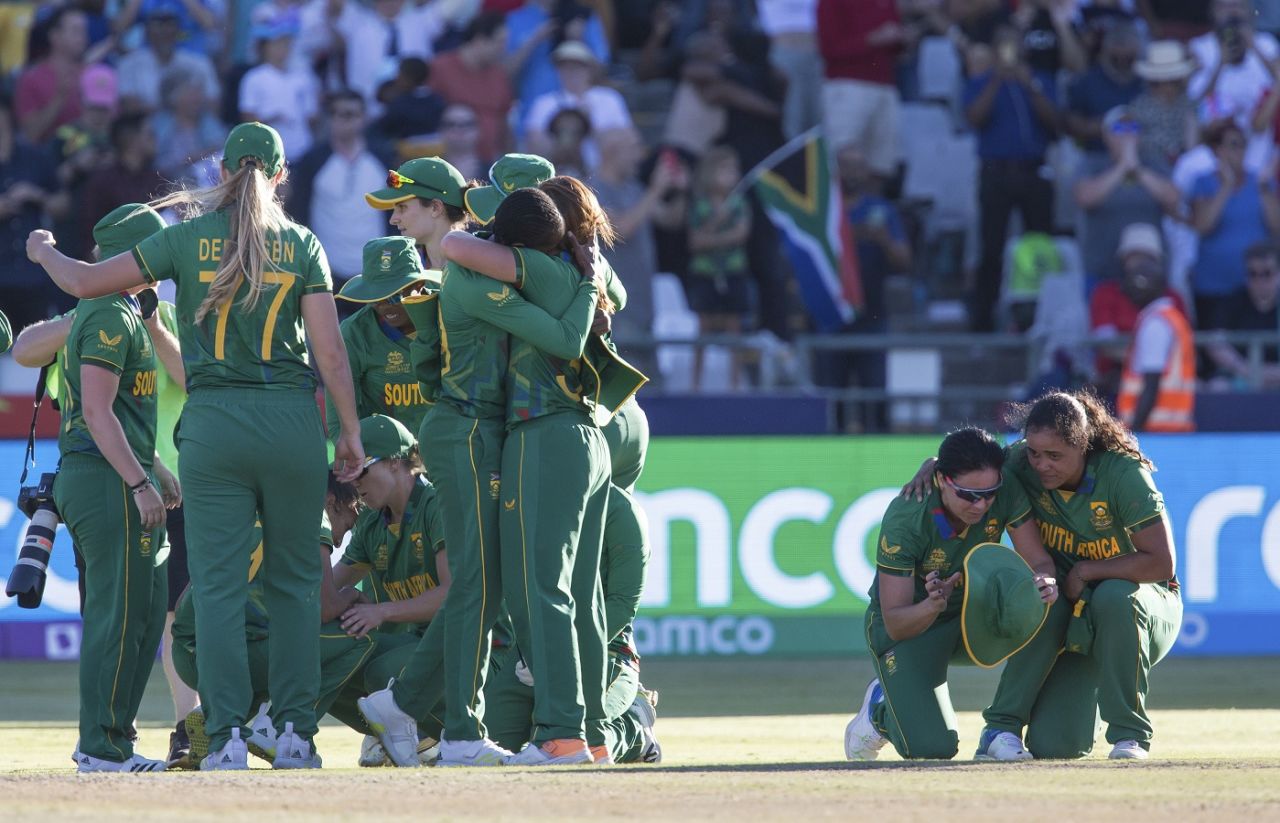 The South African camp was full of emotions after the win, South Africa vs England, Women's T20 World Cup semi-final, Cape Town, February 25, 2023