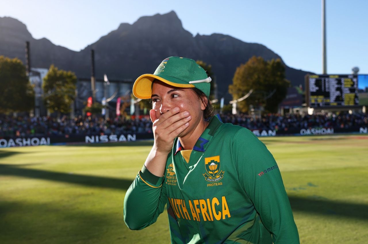Sune Luus reacts after the win, South Africa vs England, Women's T20 World Cup semi-final, Cape Town, February 25, 2023