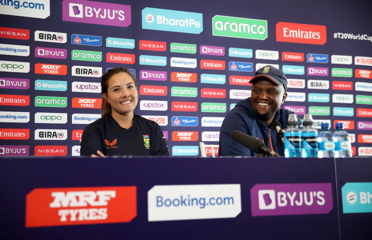 Sune Luus and Hilton Moreeng in a press conference before the final, Cape Town, February 25, 2023