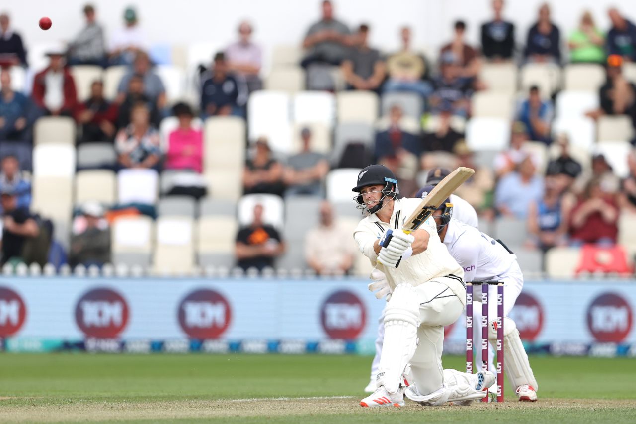 Tim Southee climbed onto the offensive with a flurry of sixes, New Zealand vs England, 2nd Test, Wellington, 3rd day, February 26, 2023