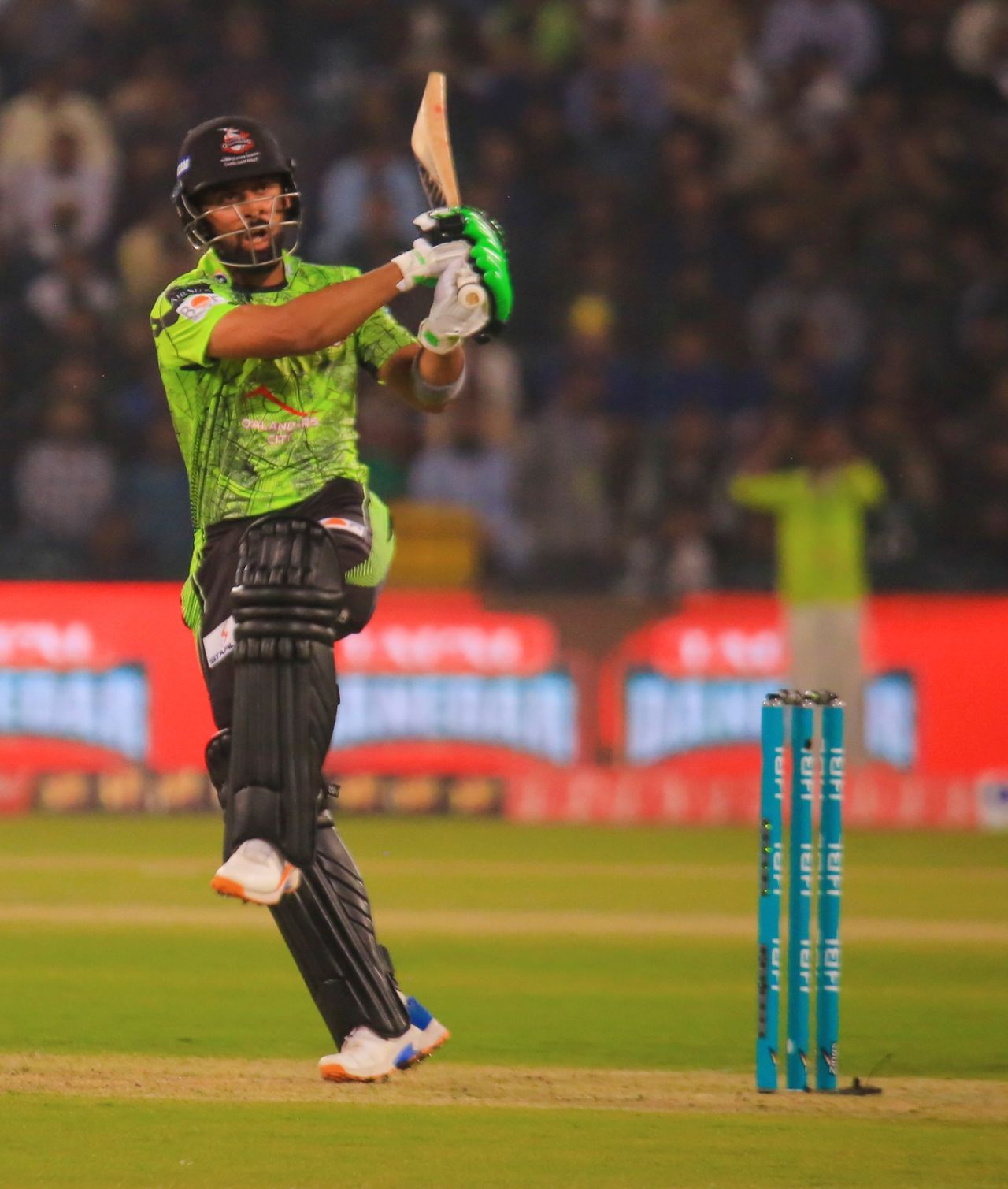 Abdullah Shafique pulls one, Lahore Qalandars vs Islamabad United, PSL, Lahore, February 27, 2023