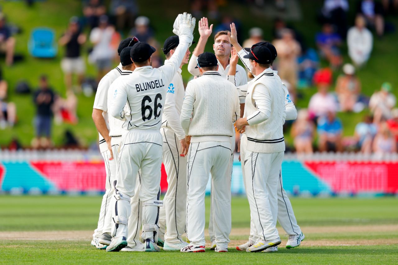 Ollie Robinson fell early on the fifth day, New Zealand vs England, 2nd Test, Wellington, 5th day, February 28, 2023
