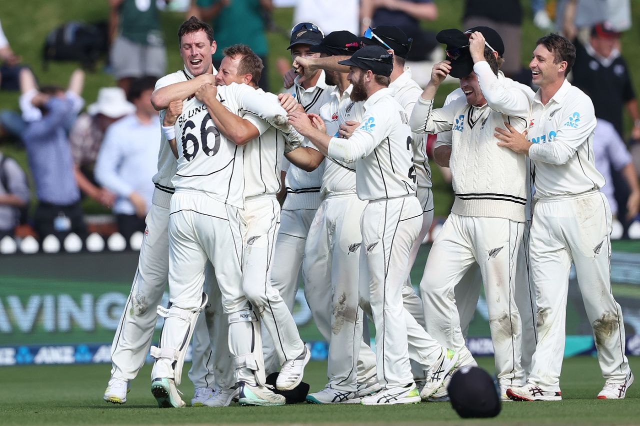 New Zealand players celebrate their historic win, New Zealand vs England, 2nd Test, Wellington, 5th day, February 28, 2023
