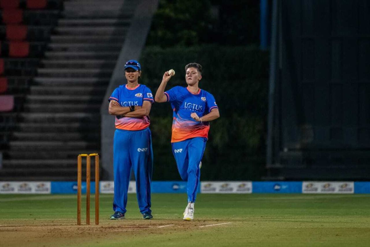 Issy Wong trains in the Mumbai Indians nets with batting coach Devika Palshikar watching, Navi Mumbai, February 26, 2023