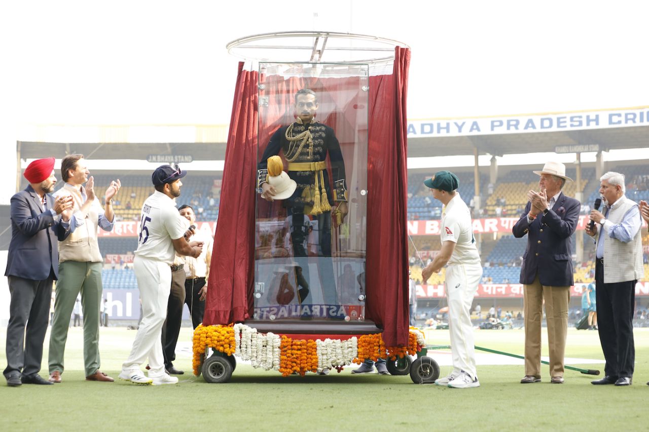 Rohit Sharma and Steven Smith unveil the statue of CK Nayudu, Indore, March 1, 2023