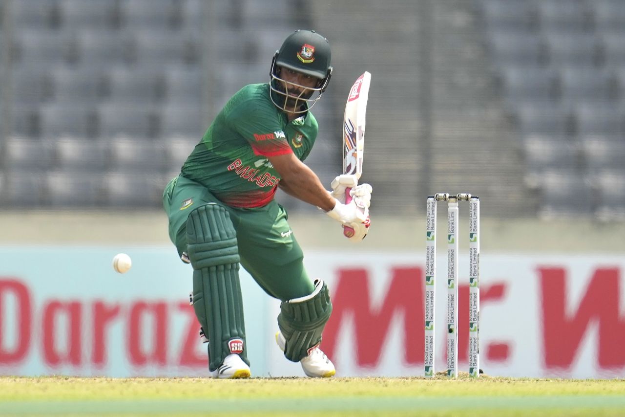 Tamim Iqbal watches the ball, Bangladesh vs England, 1st ODI, Mirpur, March 1, 2023