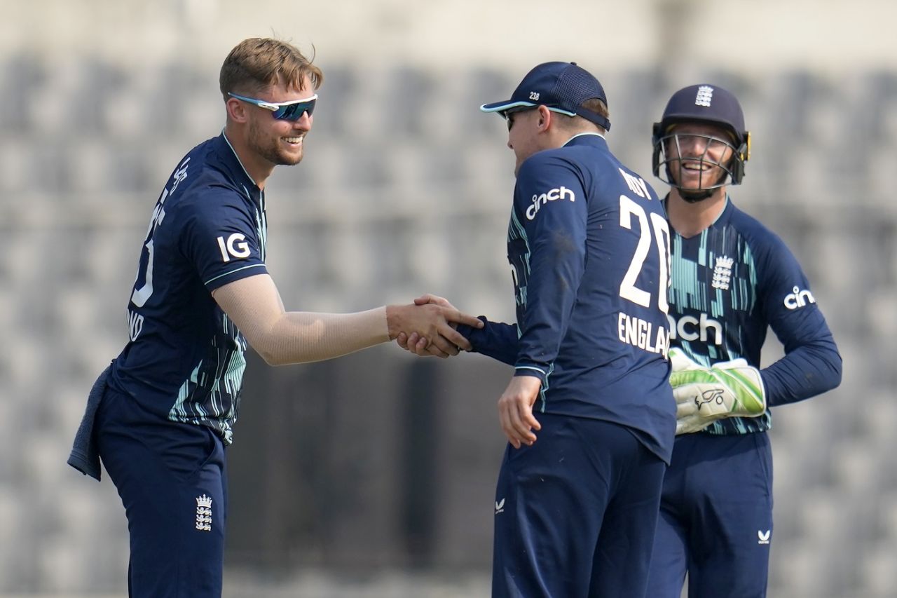 Will Jacks celebrates his maiden ODI wicket with Jason Roy, Bangladesh vs England, 1st ODI, Mirpur, March 1, 2023