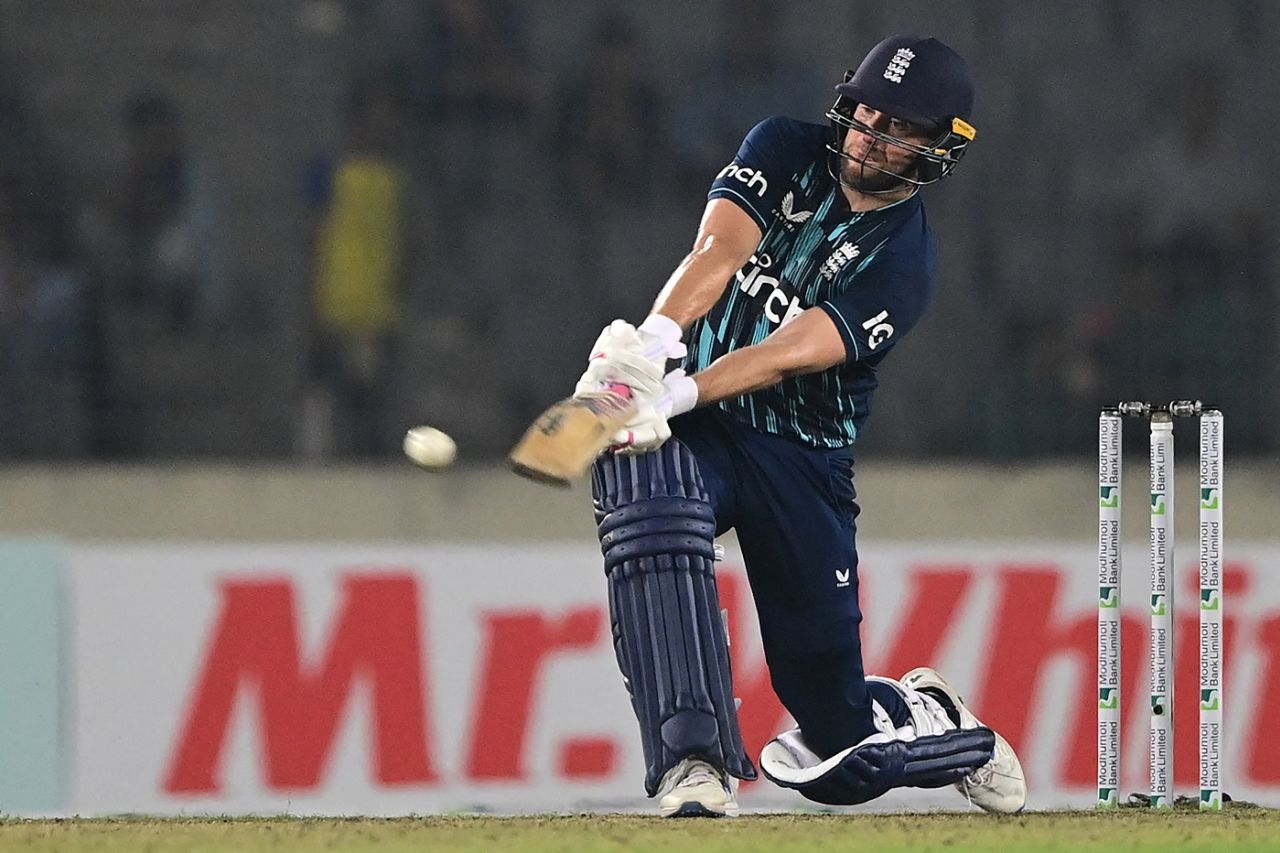 Dawid Malan sweeps hard, Bangladesh vs England, 1st ODI, Mirpur, March 1, 2023