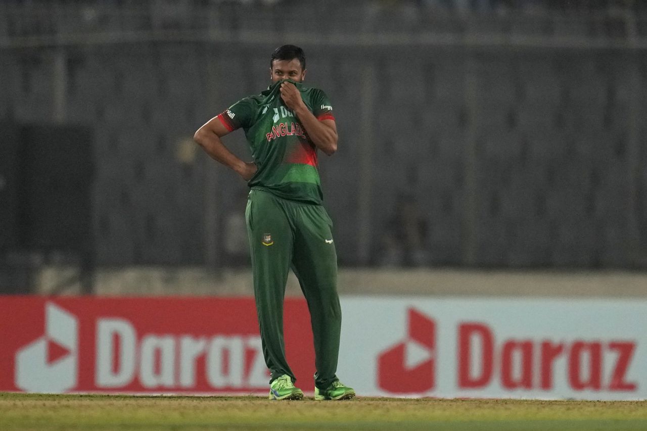 Shakib Al Hasan reacts to a missed chance, Bangladesh vs England, 1st ODI, Mirpur, March 1, 2023