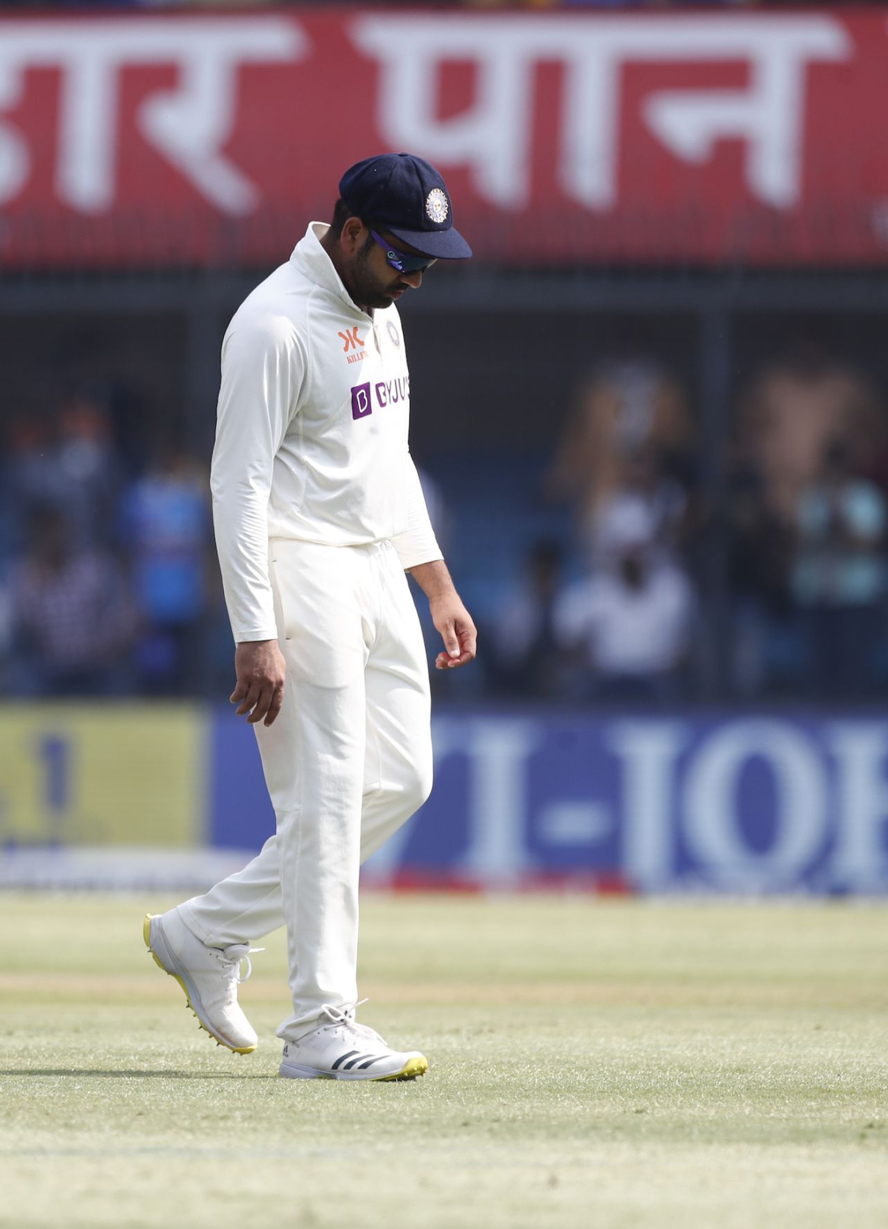 A dejected Rohit Sharma walks back after India's loss, India vs Australia, 3rd Test, Indore, 3rd day, March 3, 2023