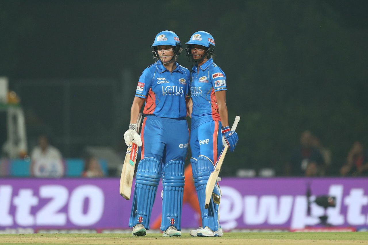 Harmanpreet Kaur and Amelia Kerr took charge in the middle overs, Gujarat Giants vs Mumbai Indians, Women's Premier League 2023, Mumbai, March 4, 2023