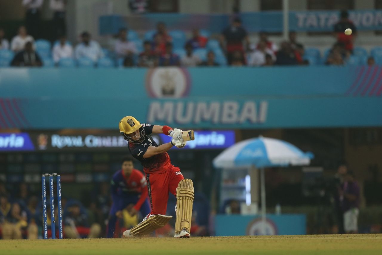 Heather Knight entertained with a few big hits, Royal Challengers Bangalore vs Delhi Capitals, Women's Premier League 2023, Brabourne Stadium, Mumbai, March 5, 2023