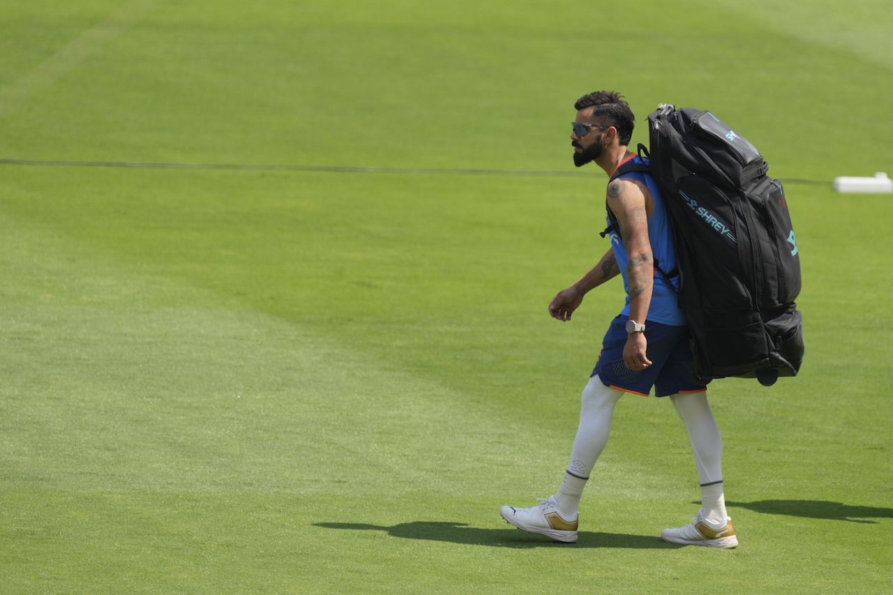 Carrying too much baggage? Virat Kohli shows up for a practice session, Ahmedabad, March 8, 2023