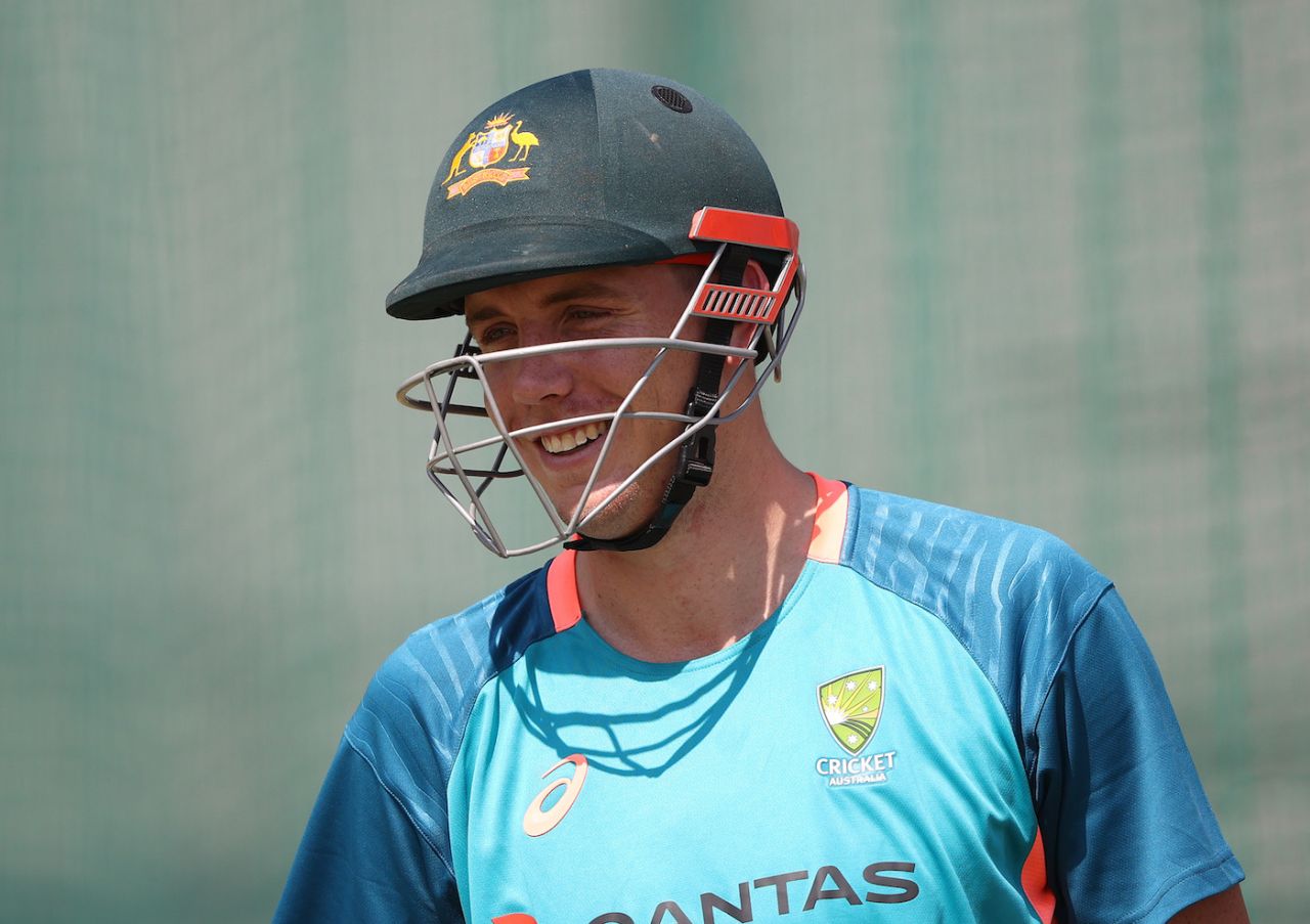 Cameron Green looks fairly relaxed during a training session, India vs Australia, 4th Test, Ahmedabad, March 8, 2023