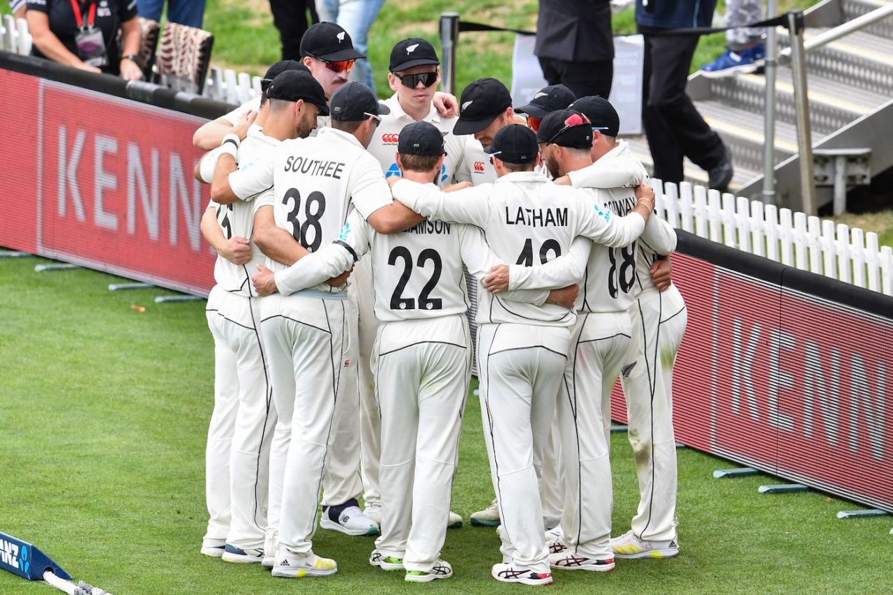 New Zealand's players get into a huddle, New Zealand vs Sri Lanka, 1st Test, Christchurch, 1st day, March 9, 2023