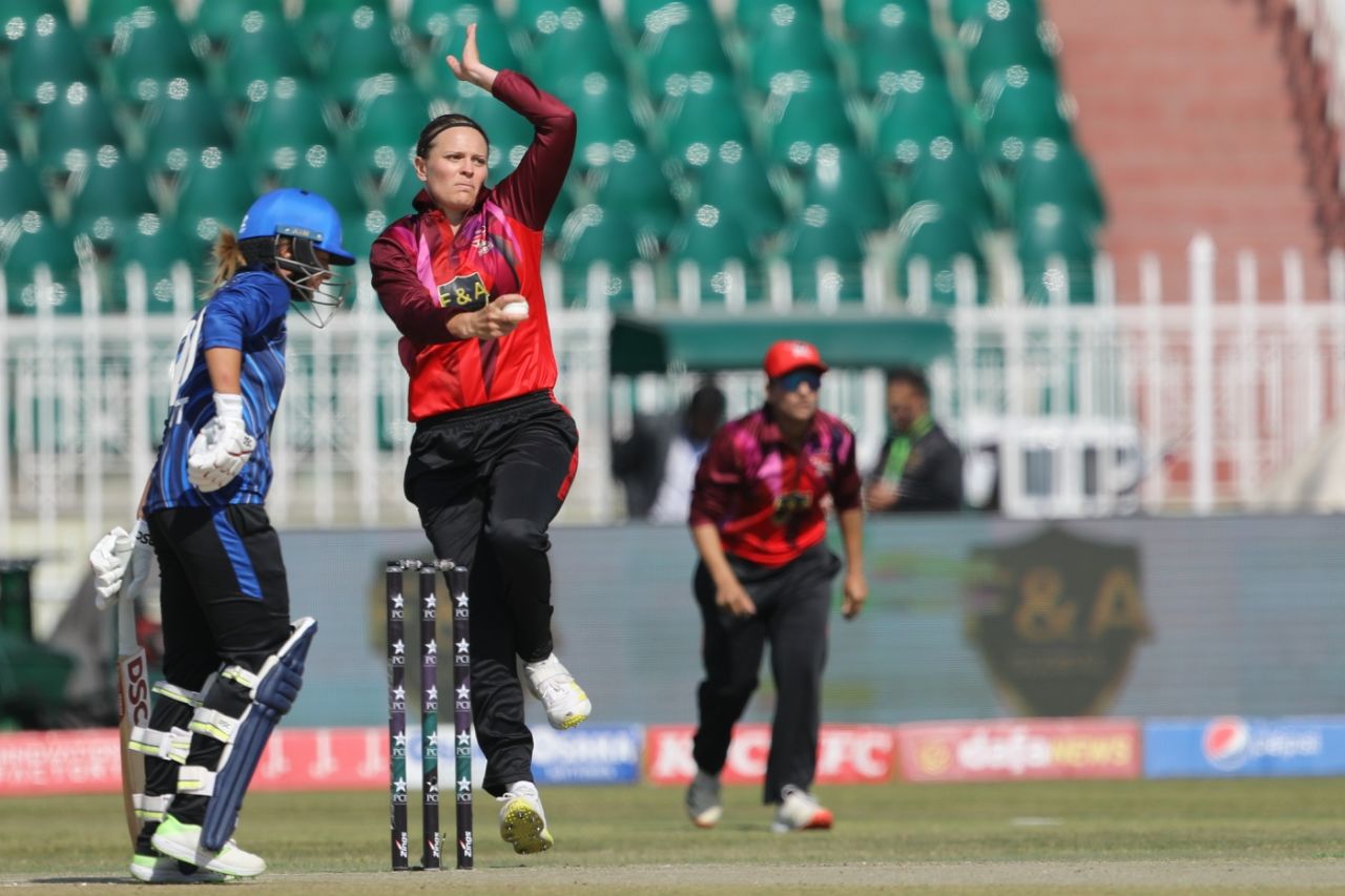 Lea Tahuhu bowls, Amazons vs Super Women, 1st match, Women's League, Rawalpindi, March 8, 2023
