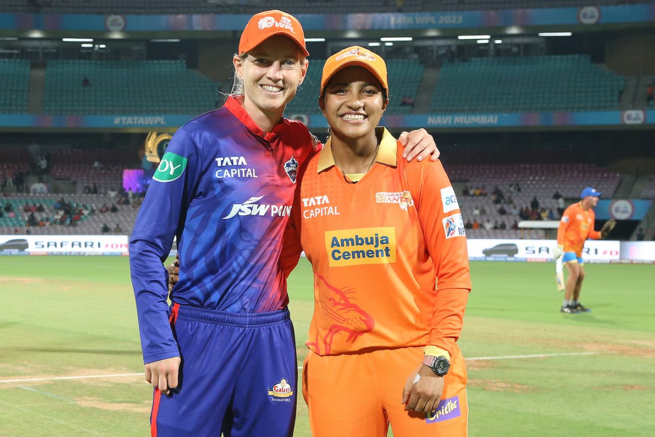 Captains Meg Lanning and Sneh Rana after the toss, Gujarat Giants vs Delhi Capitals, WPL 2023, DY Patil Stadium march 11, 2023