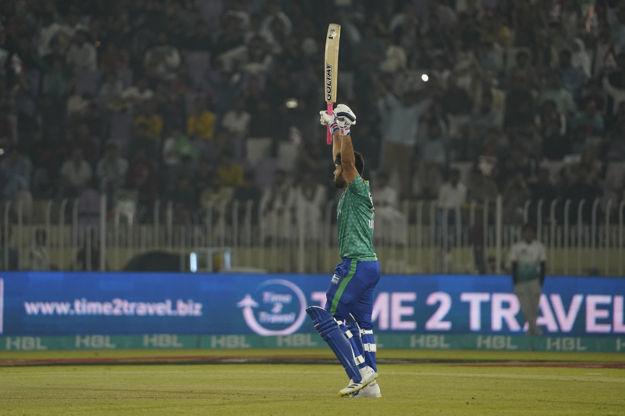Usman Khan celebrates scoring the fastest PSL ton, Quetta Gladiators vs Multan Sultans, PSL, Rawalpindi, March 11, 2023