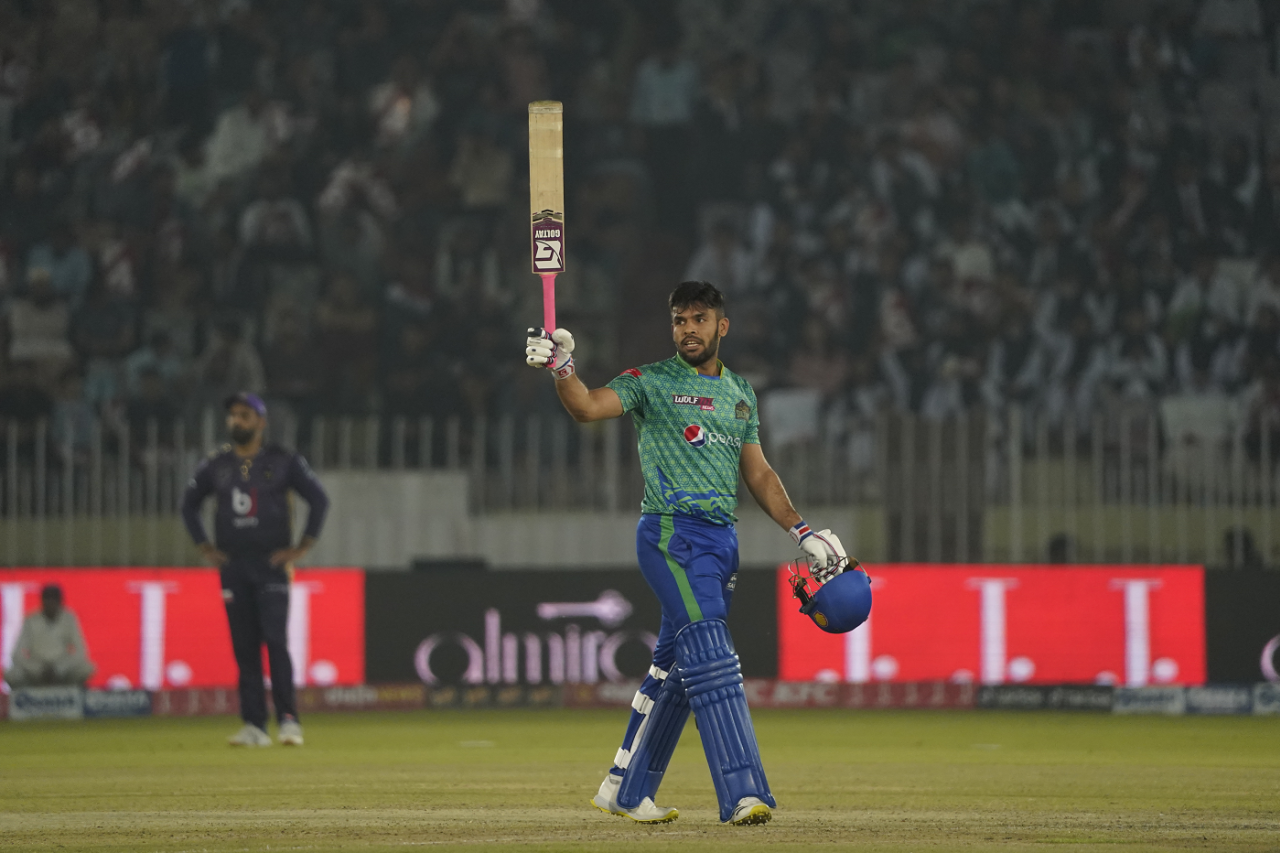Usman Khan acknowledges the crowd after reaching his hundred, Quetta Gladiators vs Multan Sultans, PSL, Rawalpindi, March 11, 2023