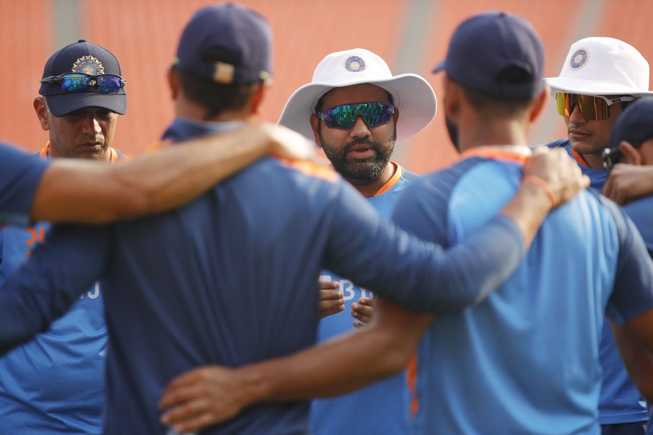 Rohit Sharma addresses the India team before the start of day five, India vs Australia, 4th Test, Ahmedabad, 5th day, March 13, 2023