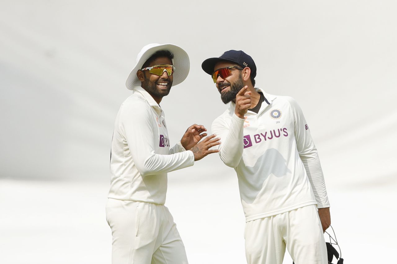 Suryakumar Yadav and Virat Kohli have some fun, India vs Australia, 4th Test, Ahmedabad, 5th day, March 13, 2023