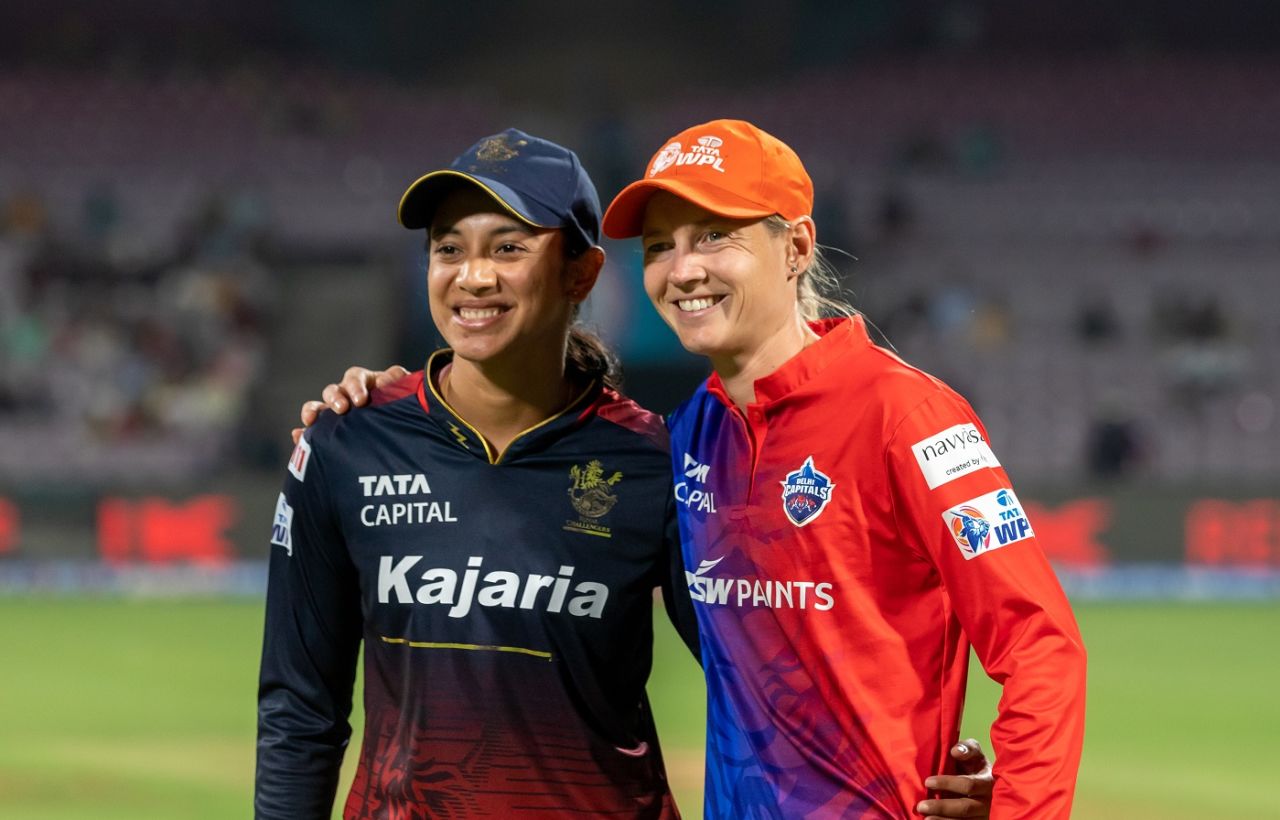Smriti Mandhana and Meg Lanning at the toss, Delhi Capitals vs Royal Challengers Bangalore, WPL, Navi Mumbai, March 13, 2023