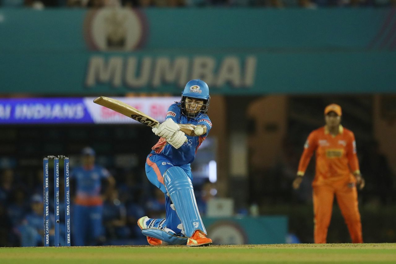 Yastika Bhatia sweeps it hard, Mumbai Indians vs Gujarat Giants, WPL, Brabourne, March 14, 2023
