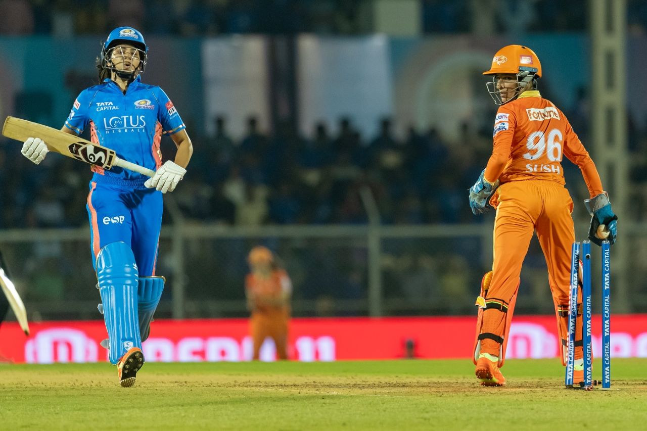 Sushma Verma whips the bails off to run Yastika Bhatia out, Mumbai Indians vs Gujarat Giants, WPL, Brabourne, March 14, 2023