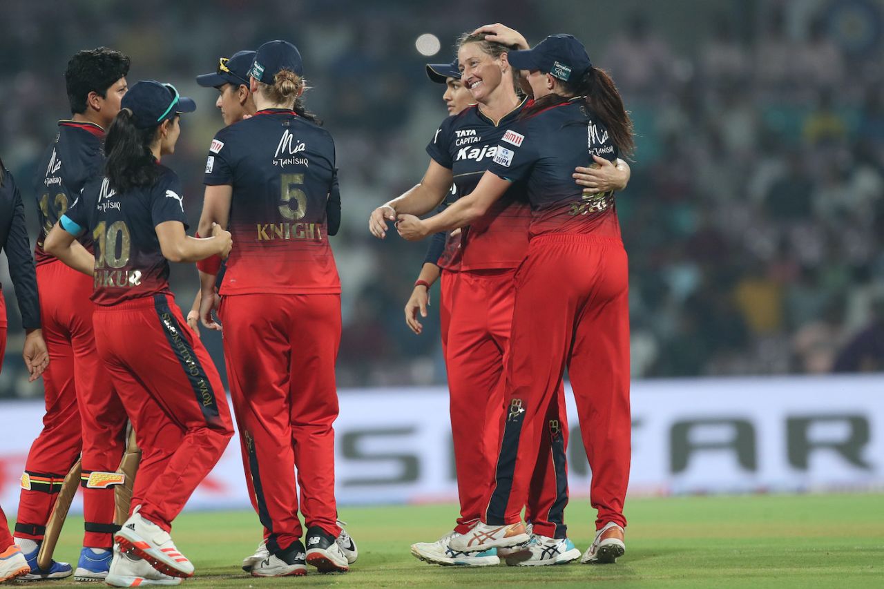 Sophie Devine removed both openers in the first over, Royal Challengers Bangalore vs UP Warriorz, WPL, DY Patil Stadium Mumbai, March 15, 2023