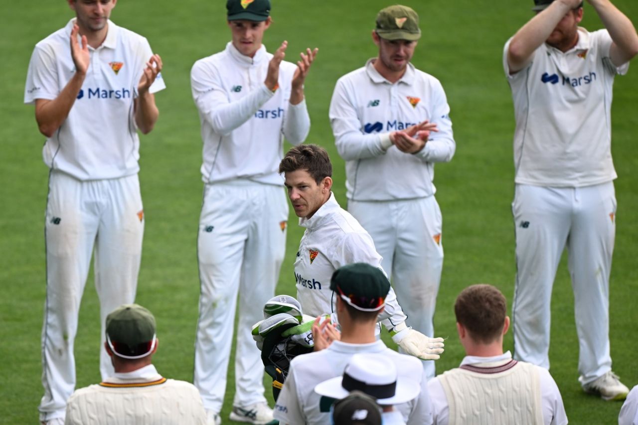 Tim Paine gets a guard of honour as he retires from first-class cricket, Tasmania vs Queensland, Sheffield Shield, Hobart, March 17, 2023