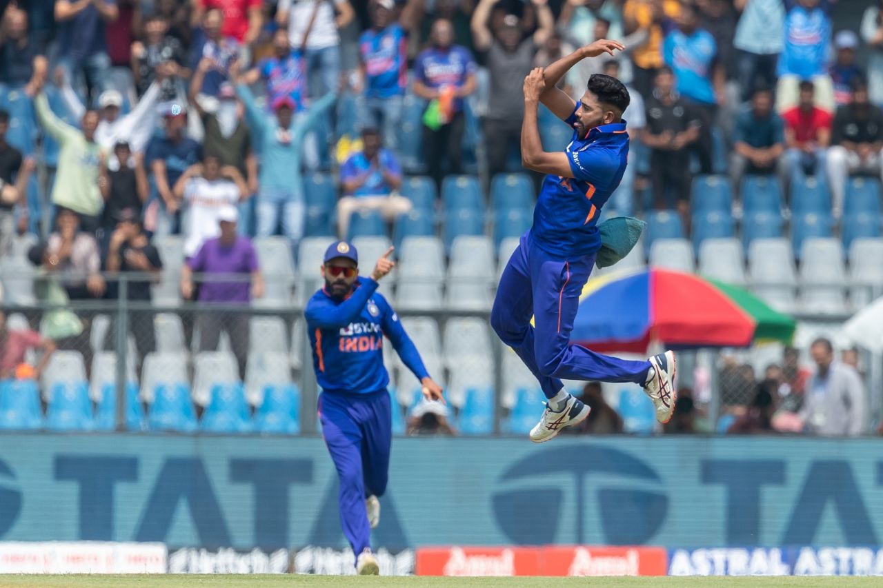 Mohammed Siraj adopts Cristiano Ronaldo's Siu celebration, India vs Australia, 1st ODI, Mumbai, March 17, 2023