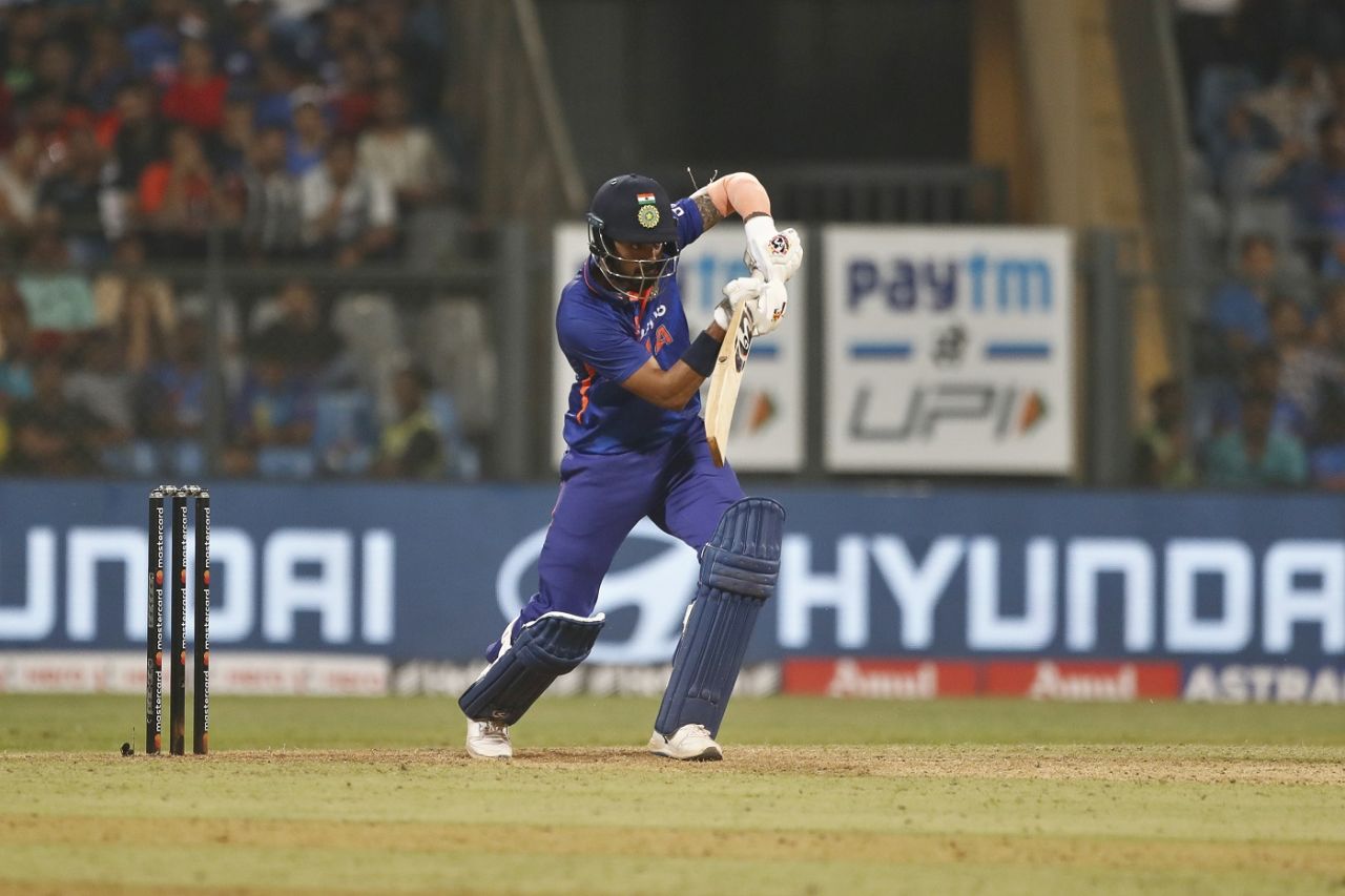 A perfect high-elbow push through off from KL Rahul, India vs Australia, 1st ODI, Mumbai, March 17, 2023