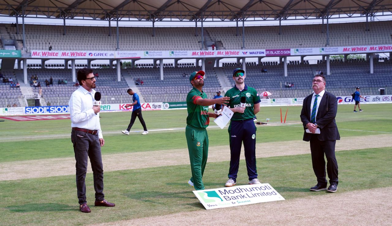 Tamim Iqbal spins the coin - Andrew Balbirnie called right and chose to field, Bangladesh vs Ireland, 1st ODI, Sylhet, March 18, 2023