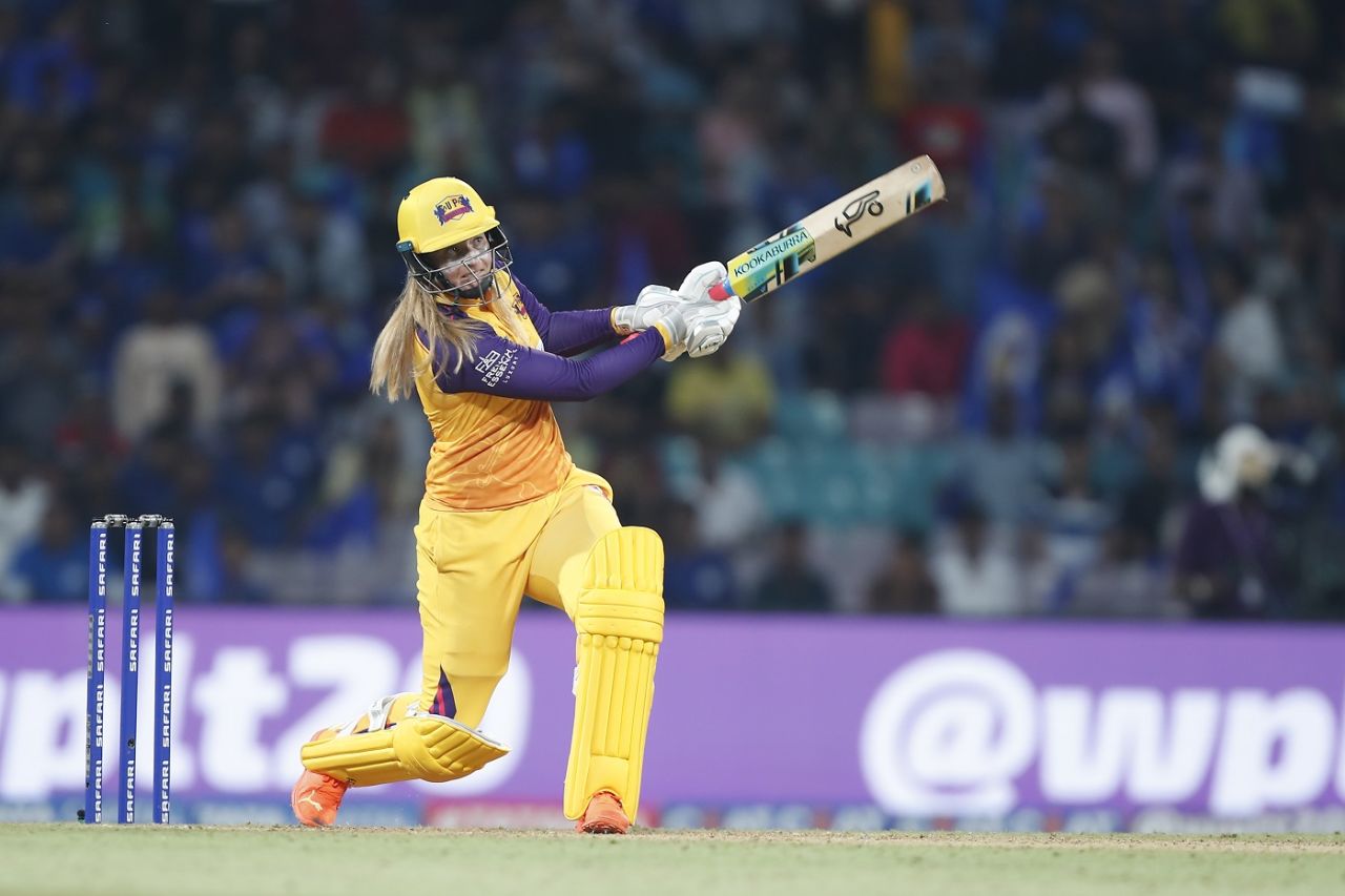 Sophie Ecclestone hits the winning six, Mumbai Indians vs UP Warriorz, Women's Premier League, Navi Mumbai, March 18, 2023