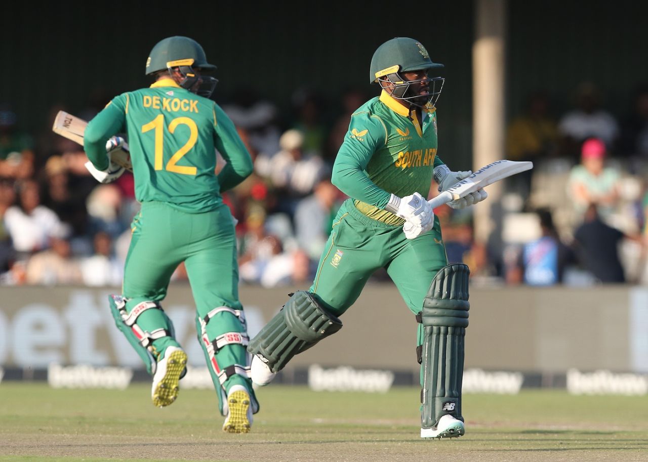 Temba Bavuma and Quinton de Kock run between the wickets, South Africa vs West Indies, 2nd ODI, East London, March 18, 2023