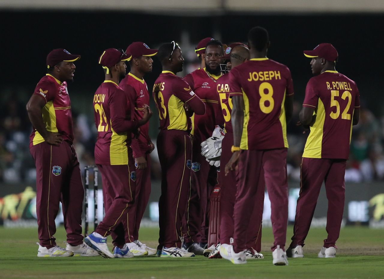 Kyle Mayers and his team-mates anxiously wait for a review, South Africa vs West Indies, 2nd ODI, East London, March 18, 2023