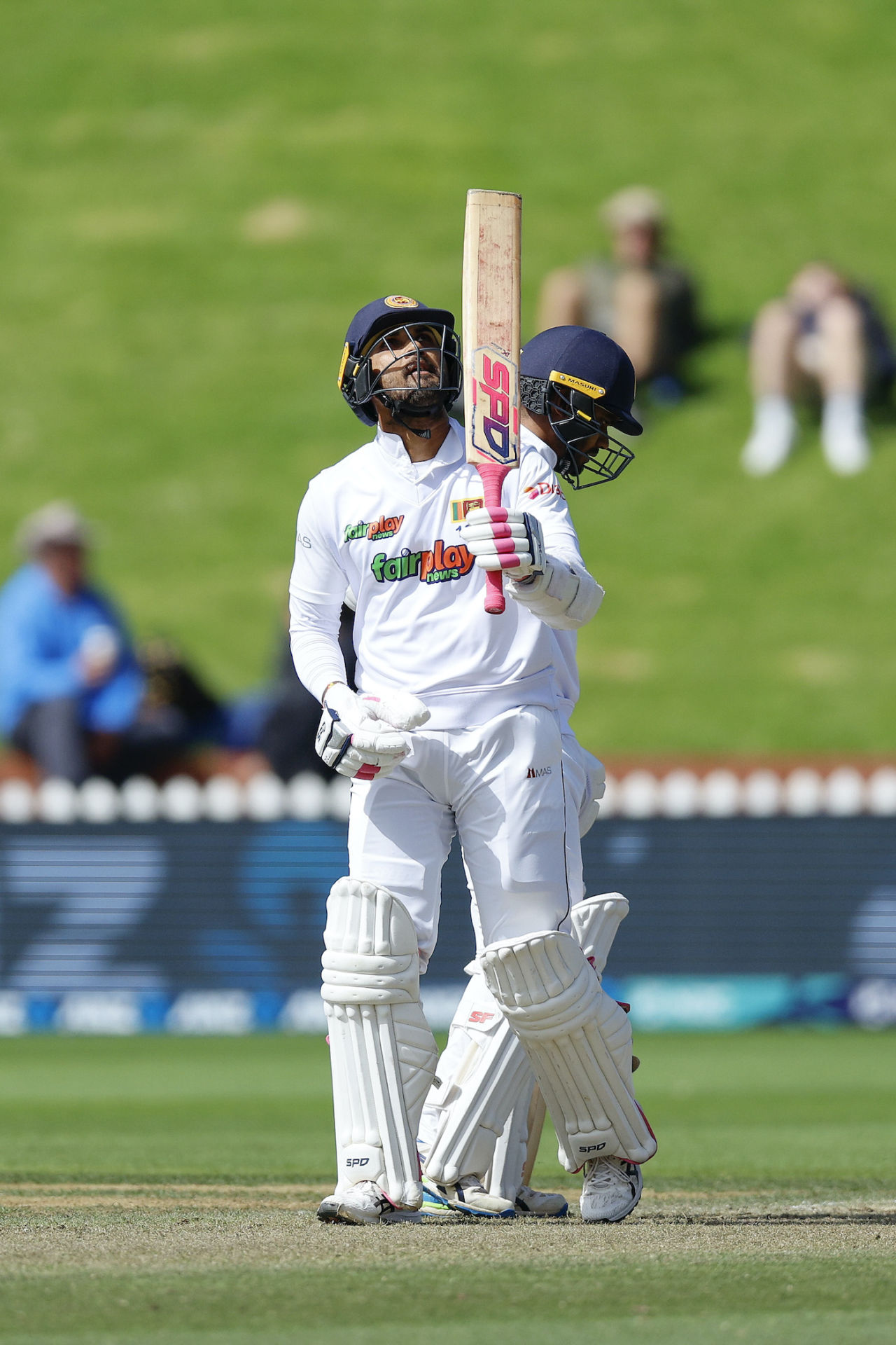 Dinesh Chandimal raises his half-century, New Zealand vs Sri Lanka, 2nd Test, 4th day, Wellington, March 20, 2023