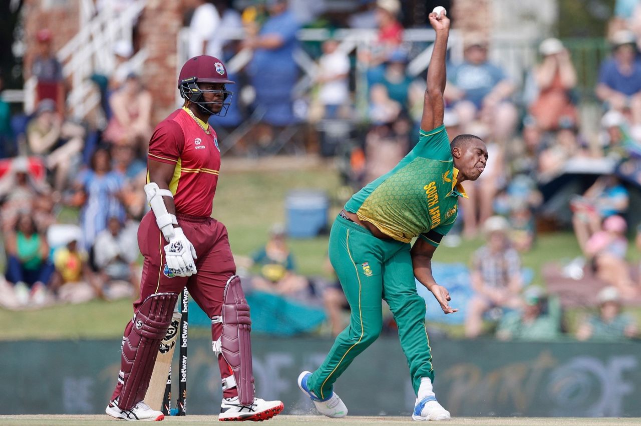 Lungi Ngidi in his delivery stride as Kyle Mayers looks on, South Africa vs West Indies, 3rd ODI, Potchefstroom, March 21, 2023