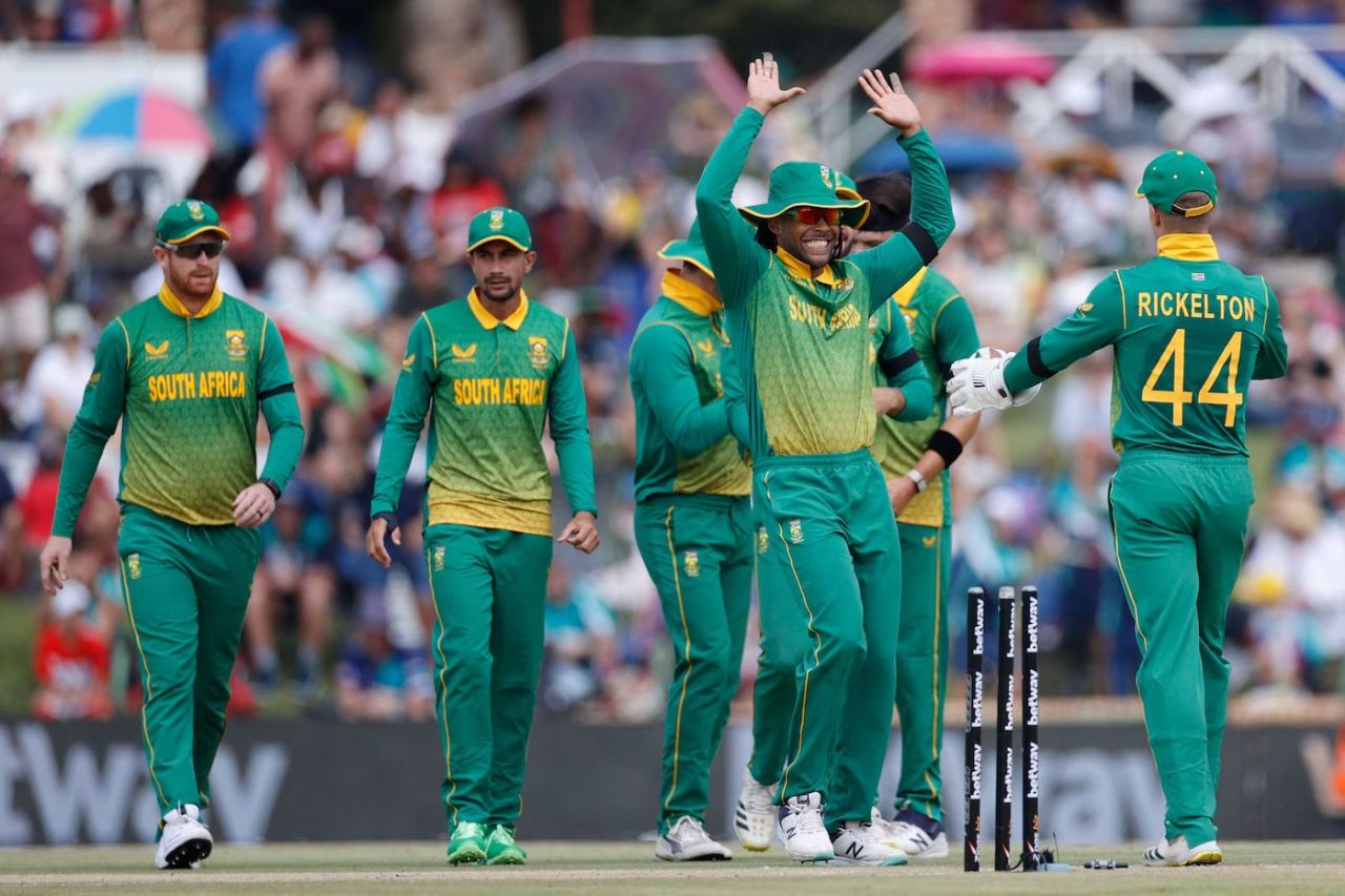 The South African players celebrate after running Shamarh Brooks out, South Africa vs West Indies, 3rd ODI, Potchefstroom, March 21, 2023